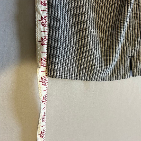 Banana Republic Black White Striped cropped pants 6 - Picture 7 of 11